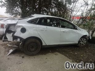 Битый автомобиль Ford Focus